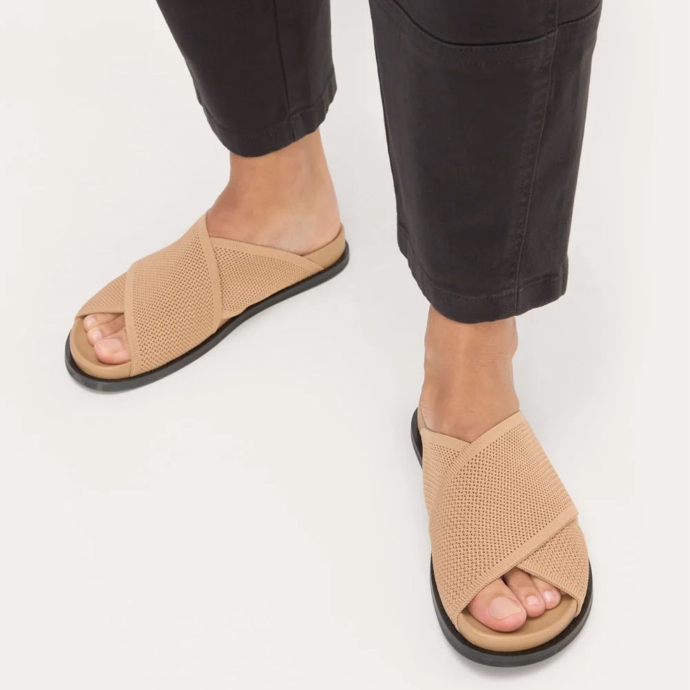 THE REKNIT FORM CROSSOVER SANDAL by Everlane, size 10, NEW, MSRP $168